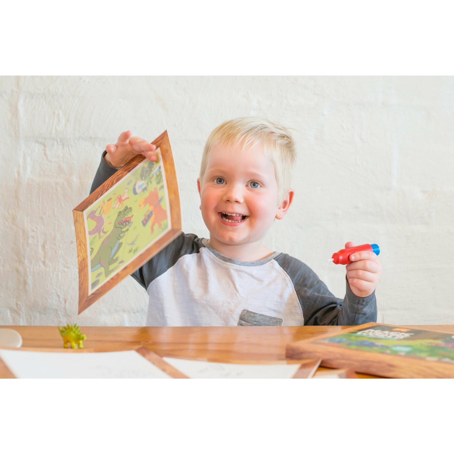 Dinosaurs magic painting world