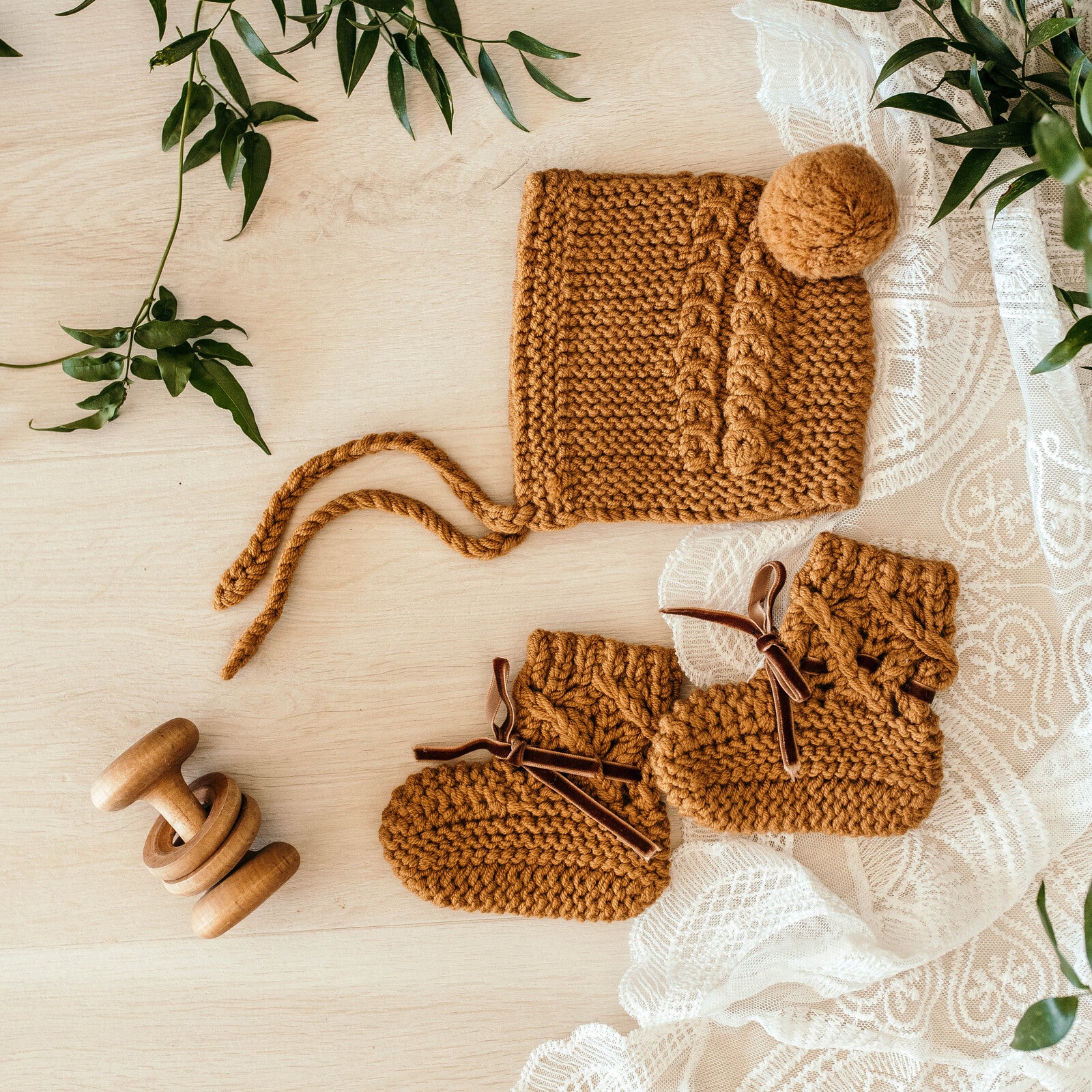 Bronze Merino Wool Bonnet & Booties Set