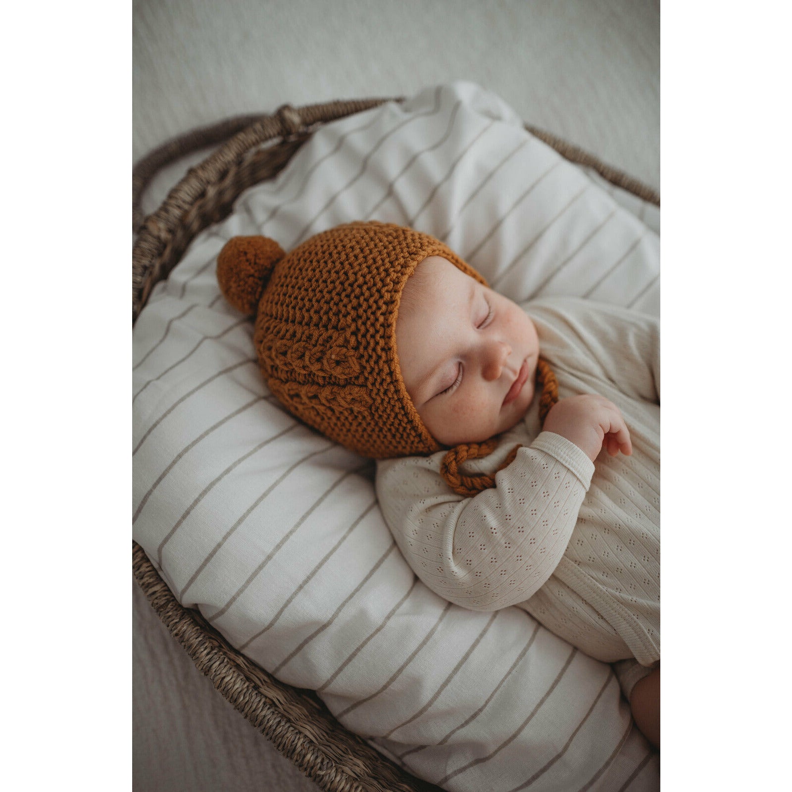 Bronze Merino Wool Bonnet & Booties Set