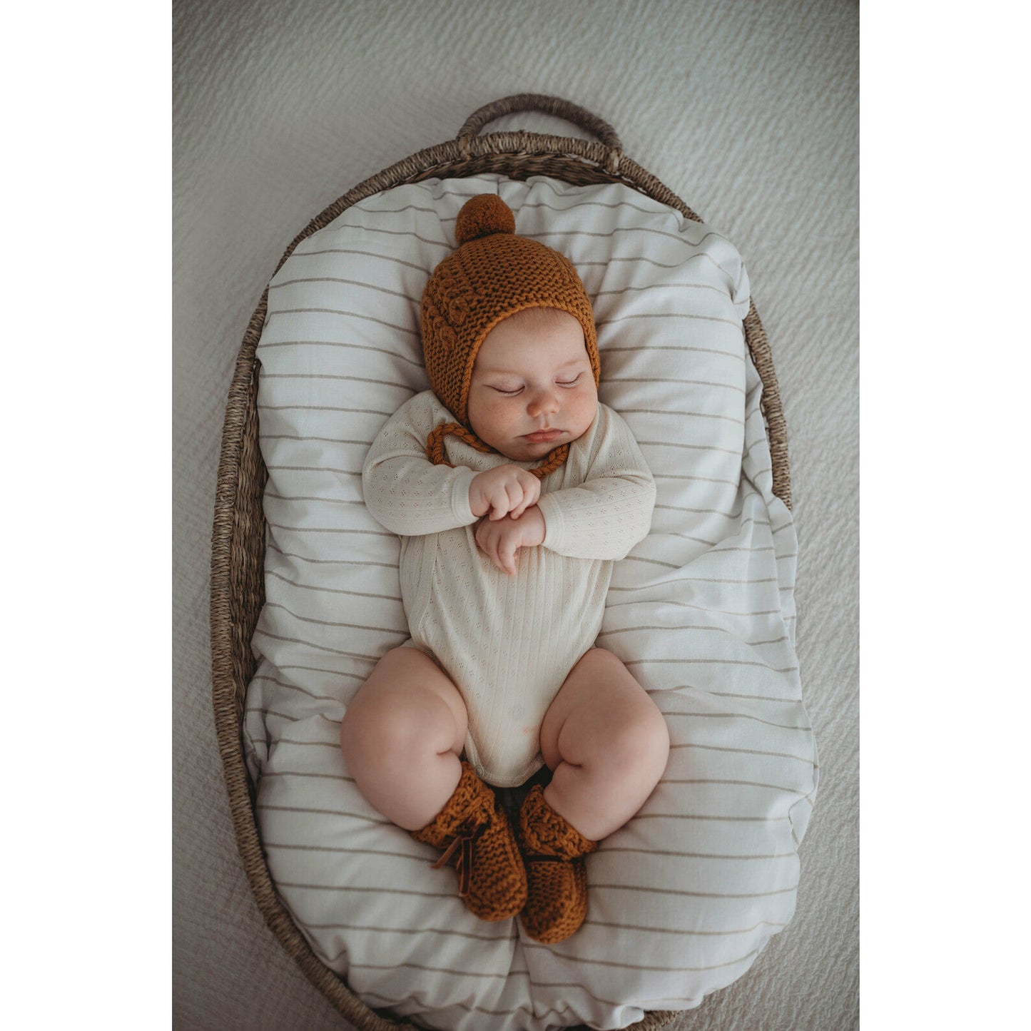 Bronze Merino Wool Bonnet & Booties Set